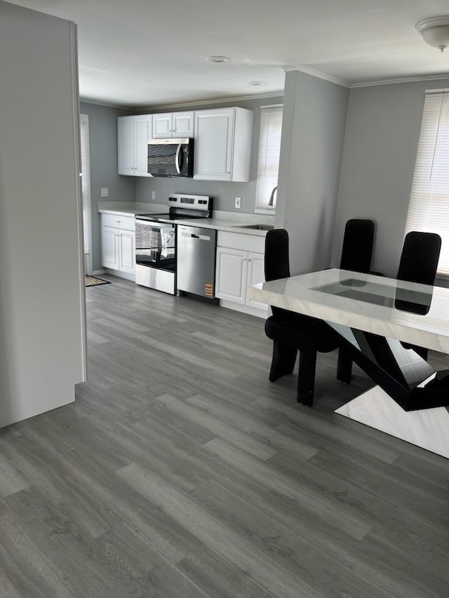 132 Village Cir W, Manorville, NY 11949 - photo 10