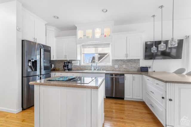 67 Latham Cir, Saugerties, NY 12477 - kitchen featuring appliances with stainless steel finishes, white cabinets, and recessed lighting