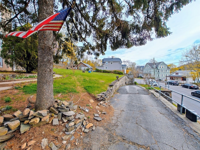 635 N Division St, Peekskill, NY 10566 - view of road with a residential view