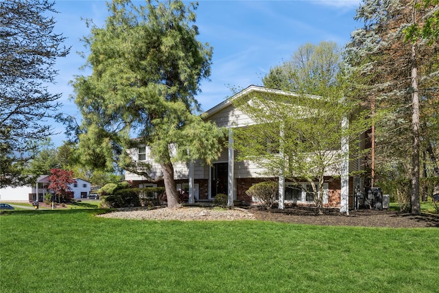 28 Verona Ct, New City, NY 10956 - exterior space with a lawn and brick siding
