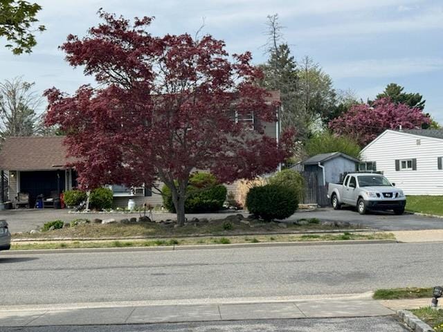 82 Scooter Ln, Hicksville, NY 11801 - photo 4