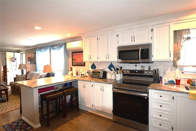 77 Village Cir W, Manorville, NY 11949 - photo 4