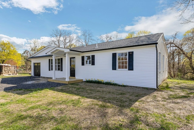 21 Kent Rd, Hopewell Junction, NY 12533 - view of front facade featuring a front yard and a shingled roof