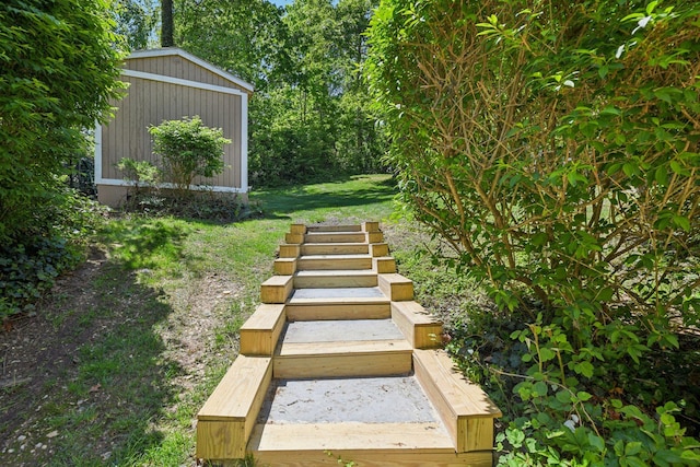 28 Stepping Stone Cres, Dix Hills, NY 11746 - view of grassy yard featuring stairs