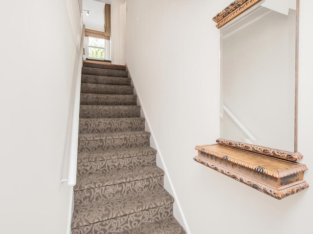 77 Hilltop Acres Unit 77, Yonkers, NY 10704 - view of stairs