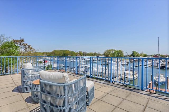 18 Shady Glen Ct Unit 302, New Rochelle, NY 10805 - exterior space featuring a balcony