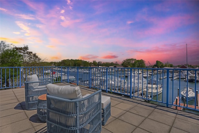 18 Shady Glen Ct Unit 302, New Rochelle, NY 10805 - view of patio