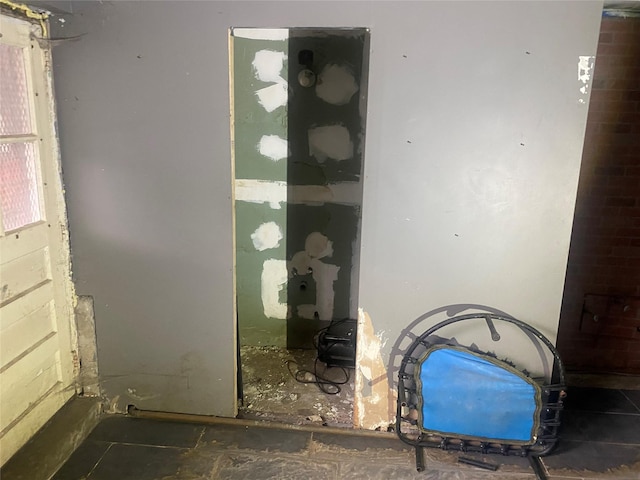 2713 Eastchester Rd, Bronx, NY 10469 - view of interior details