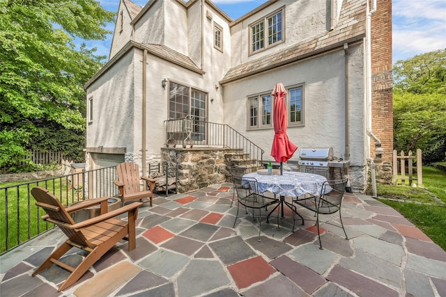 10 Maple Hill Dr, Larchmont, NY 10538 - view of patio / terrace featuring outdoor dining area and area for grilling