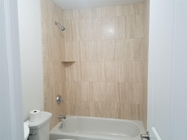 full bath featuring toilet and shower / bath combination