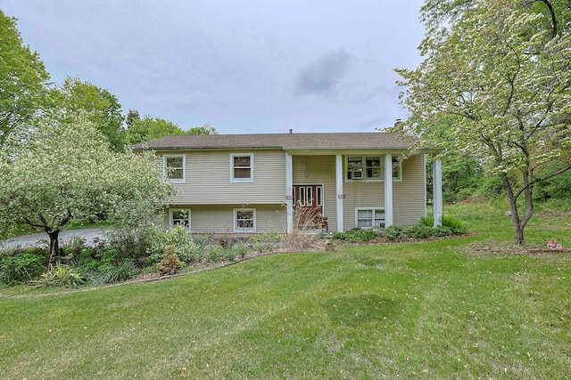 15 Hickory Hill Dr, Warwick, NY 10990 - bi-level home featuring a front yard