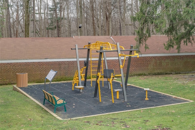 10 Bryant Cres Unit 2A, White Plains, NY 10605 - community jungle gym featuring a yard