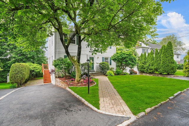 97 Highview Ave, Tuckahoe, NY 10707 - view of front of property featuring a front lawn