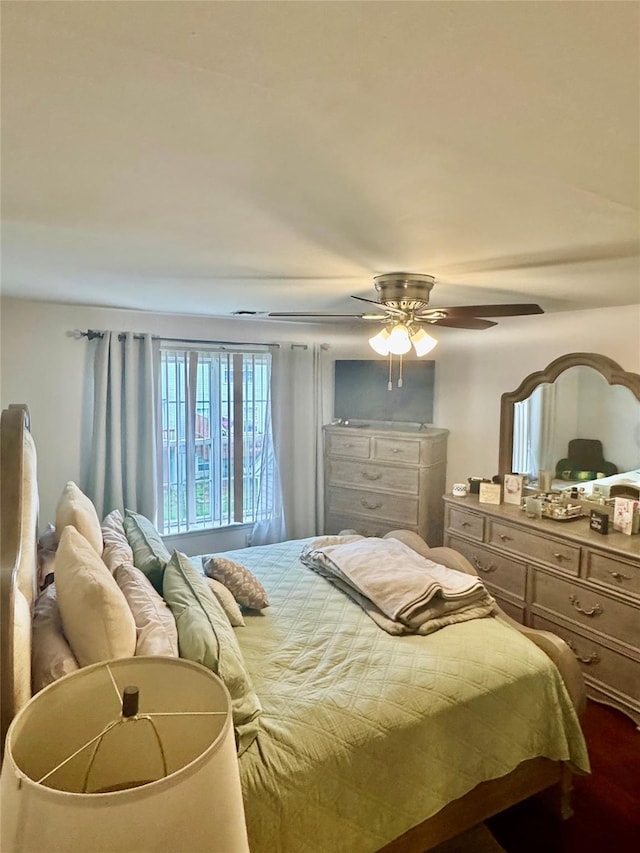 5 Fox Meadow Dr, Woodbury, NY 10930 - bedroom with a ceiling fan