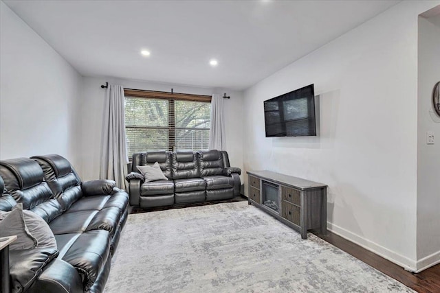 19 Rockledge Rd Unit 1A, Hartsdale, NY 10530 - living room featuring baseboards, wood finished floors, and recessed lighting