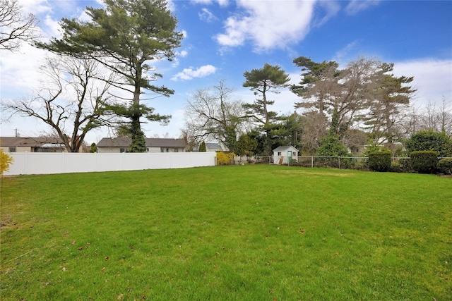 view of yard featuring fence
