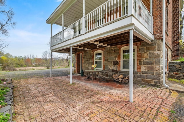 353 Berea Rd, Walden, NY 12586 - view of patio featuring a balcony