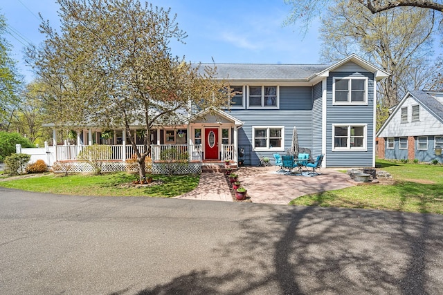 view of front of property with covered porch
