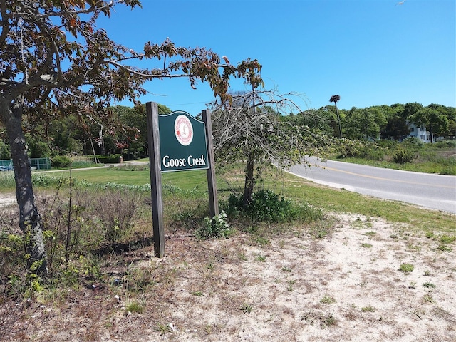 2575 Oaklawn Ave, Southold, NY 11971 - exterior view