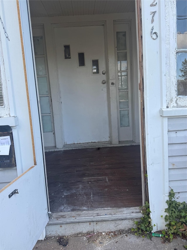 view of property entrance