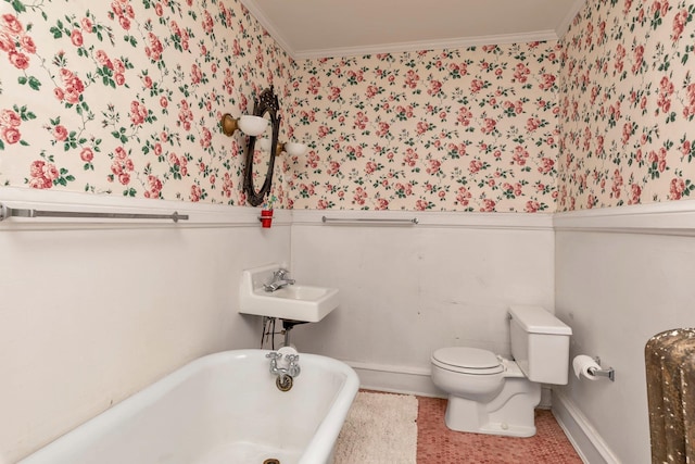 full bathroom with crown molding, toilet, and wallpapered walls