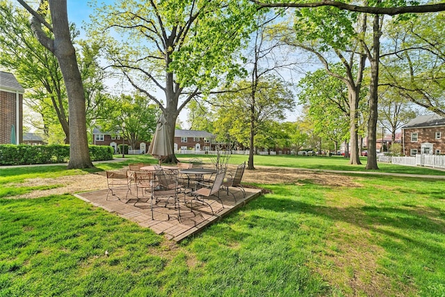 view of yard with a patio area