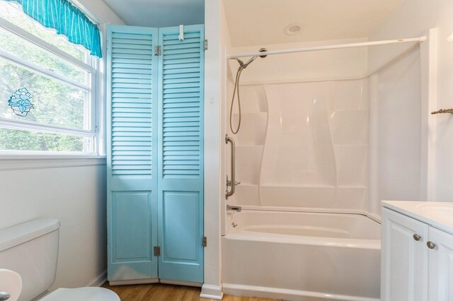 159 S Harrison Ave, Congers, NY 10920 - bathroom featuring a closet, bathtub / shower combination, toilet, vanity, and wood finished floors