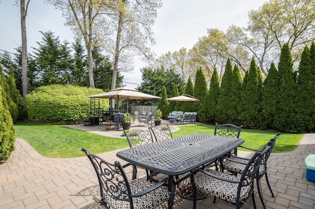 view of patio / terrace featuring outdoor dining area and an outdoor hangout area
