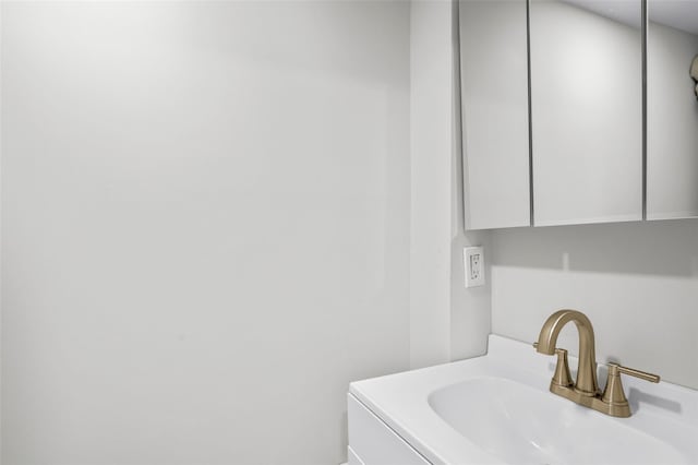 120 Loomis Ave, Yonkers, NY 10704 - bathroom featuring vanity
