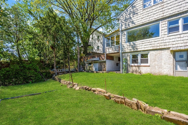 120 Loomis Ave, Yonkers, NY 10704 - view of green lawn