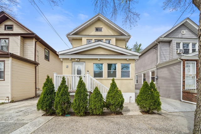 view of front of home featuring stucco siding