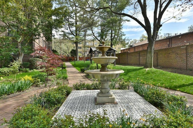 8 Barstow Rd Unit 6-D, Great Neck, NY 11021 - view of community featuring fence