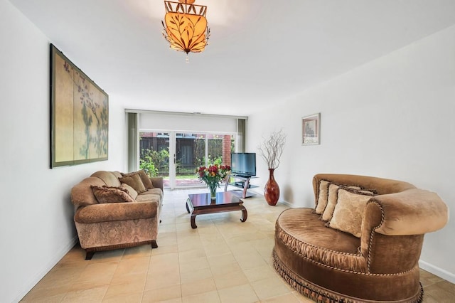 sitting room with baseboards