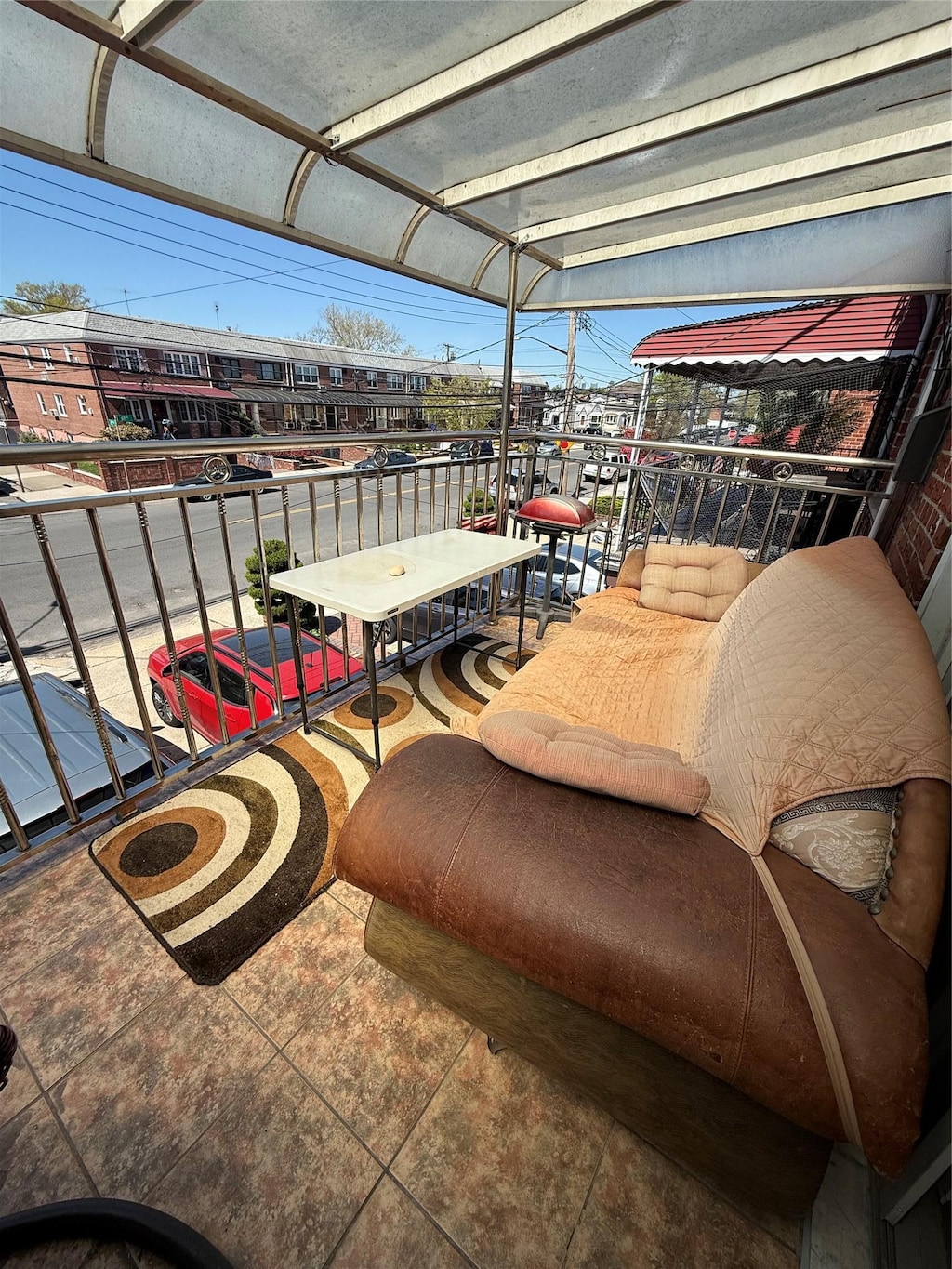 balcony with a sunroom
