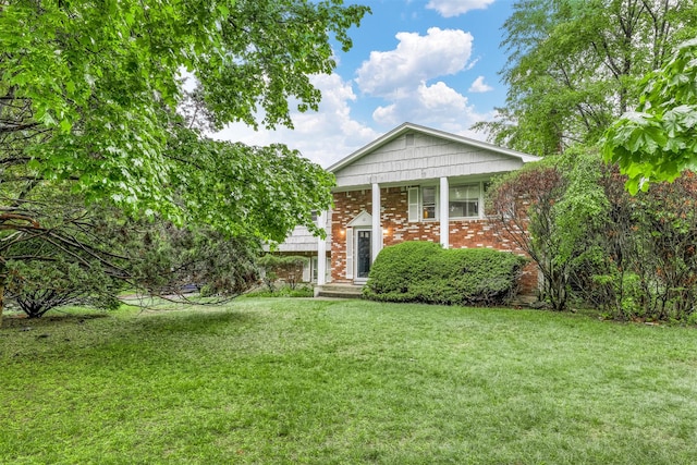12 Jay Ct, Monsey, NY 10952 - view of front of home featuring a front lawn and brick siding