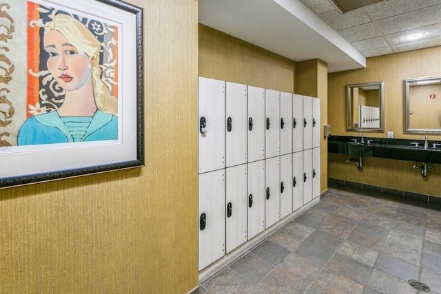 136 Bch 117th St Unit 410, Rockaway Park, NY 11694 - surrounding community featuring a sink