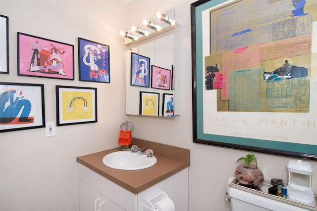 201 Hunters Run, Dobbs Ferry, NY 10522 - half bath featuring vanity and toilet