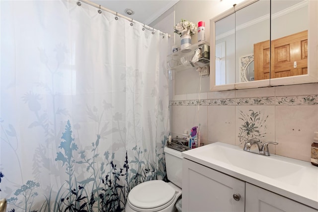 487 Emerson Pl, Valley Stream, NY 11580 - full bathroom featuring toilet, a shower with curtain, ornamental molding, and vanity