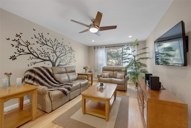 living area with recessed lighting, light wood-style floors, and ceiling fan