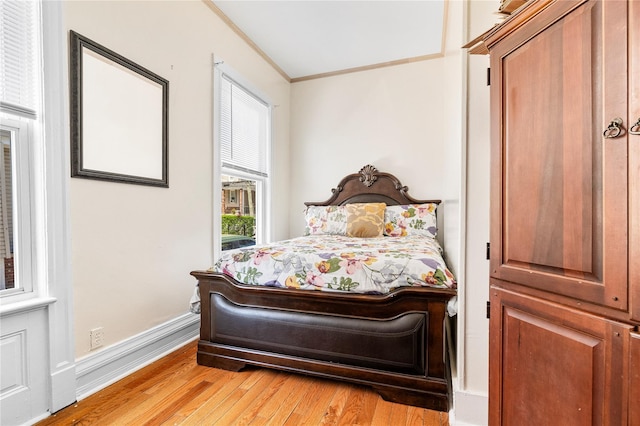 142 Primrose Ave, Mount Vernon, NY 10552 - bedroom featuring crown molding, baseboards, and light wood finished floors