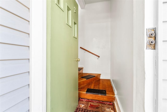 142 Primrose Ave, Mount Vernon, NY 10552 - stairs featuring baseboards