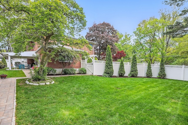4 Sylvan Rd, White Plains, NY 10605 - view of yard