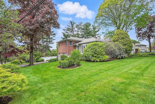 4 Sylvan Rd, White Plains, NY 10605 - view of yard