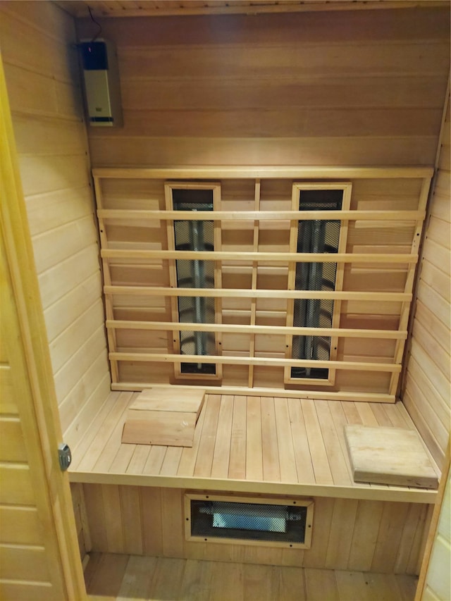 1 Thornbrook Ln N, Suffern, NY 10901 - sauna with wood walls