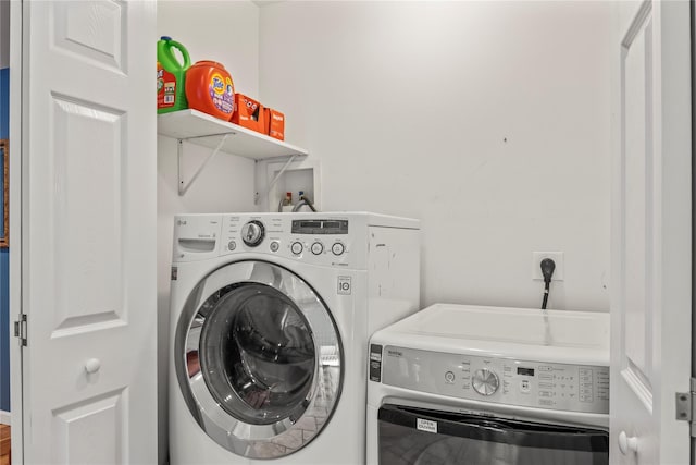 7 E Gate Ln, Setauket, NY 11733 - washroom featuring washing machine and dryer