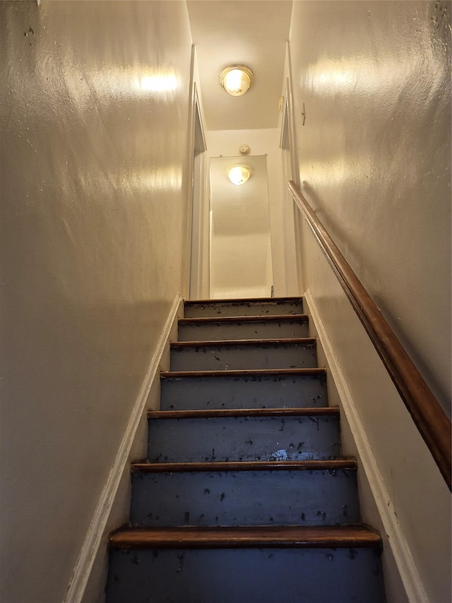 3238 Tenbroeck Ave, Bronx, NY 10469 - view of staircase