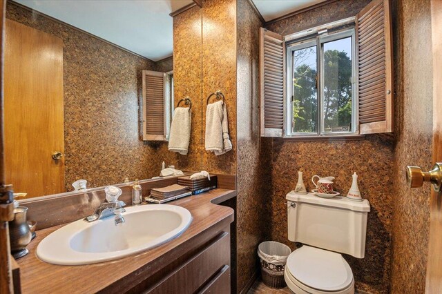 2 Yorktown Rd, Dix Hills, NY 11746 - bathroom featuring vanity and toilet