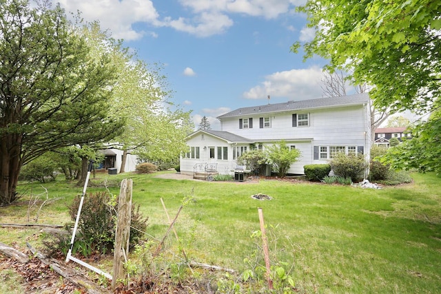 7 Macintosh Ln, Monsey, NY 10952 - back of property featuring a lawn