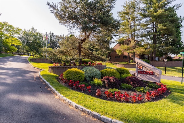 412 Crystal Hill Ln, Poughkeepsie, NY 12603 - community / neighborhood sign with a yard