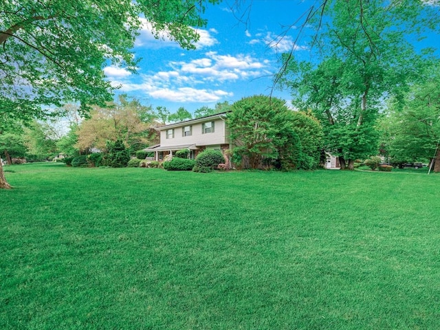 9 Cresthill Pl, Smithtown, NY 11787 - view of grassy yard